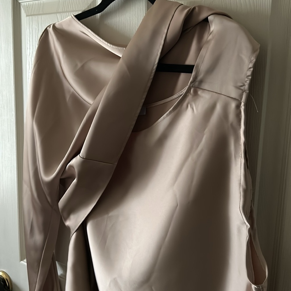 Antonio Melani Blyss Drapey Satin‎ Boat Neck Long Sleeve Champagne Blouse Size L - Picture 9 of 10